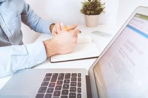 Quelles stratégies pour améliorer la sécurité du paiement mobile dans les applications de vente ?